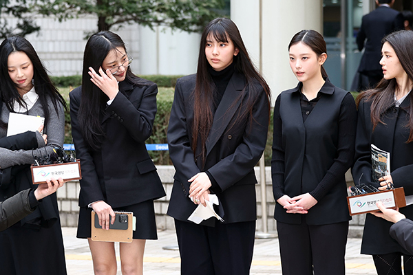 법원 뉴진스, 어도어에 남아야한다