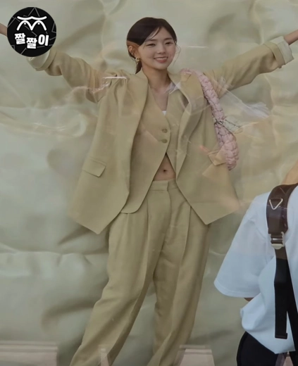보기 힘든 채수빈 배꼽 들박