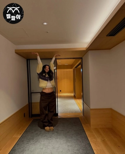오윤아 완벽몸매 크롭티 배꼽 노출
