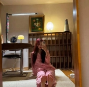 레드벨벳 조이 잠옷차림에 발바닥 노출