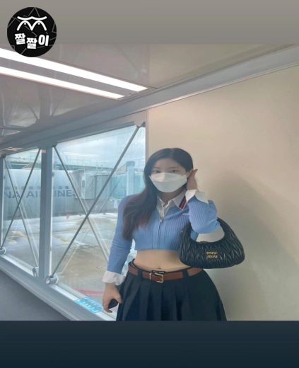 트와이스 다현 공항패션~! 야꼽 노출!