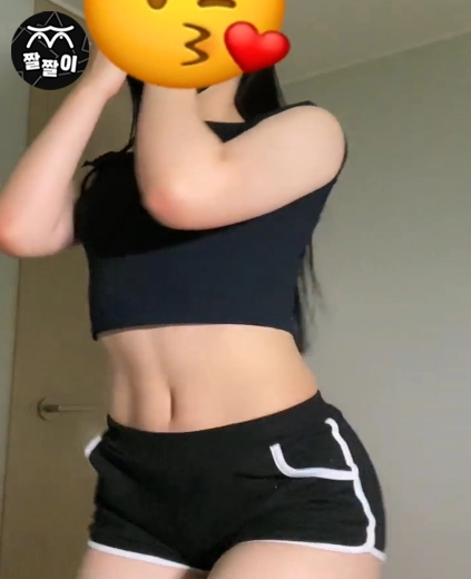 편안한 크롭티에 돌핀팬츠