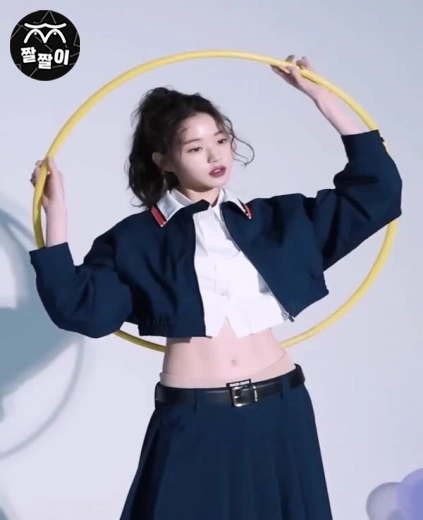 아이브 장원영 배꼽 야꼽 화보
