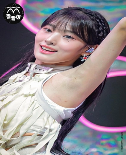 엔믹스 지니 상처난 겨드랑이