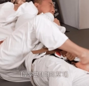 육상여신 김민지 주짓수 발바닥 노출