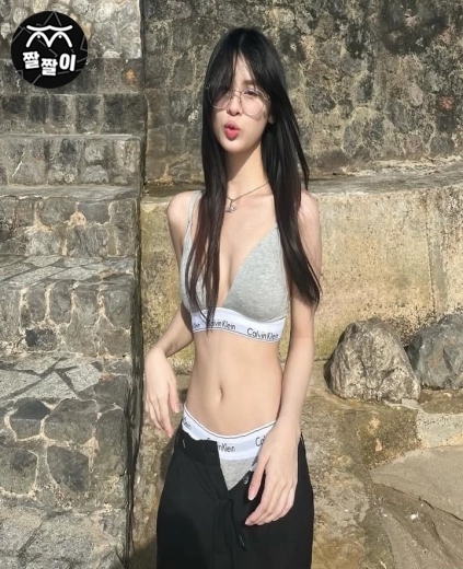 ck언더웨어 노출 슬랜더녀
