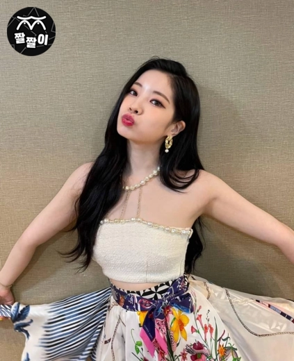 트와이스 다현 새하얀 접겨~!