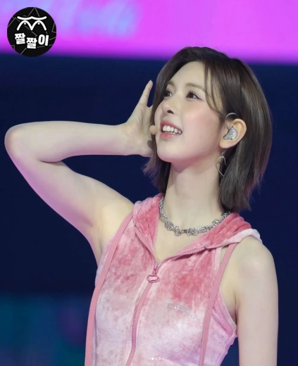 엔믹스 베이 겨로즈업