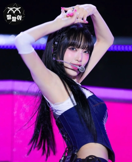 네모네모 최예나 매끈한 야드랑이