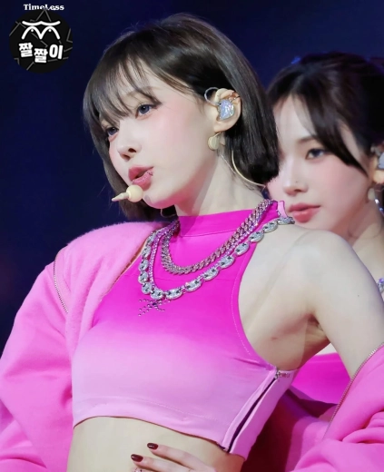 에스파 윈터 겨드랑이 상처