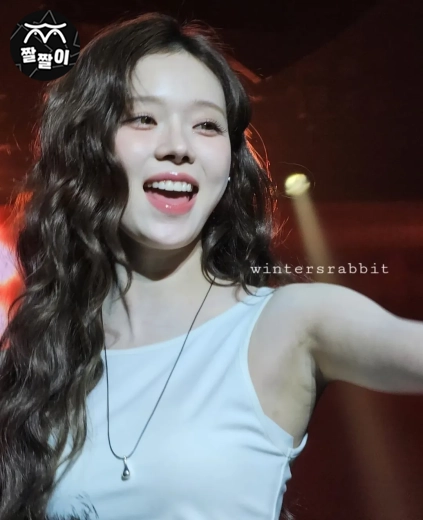 겨갤 1황 아이돌 에스파 윈터 주름겨