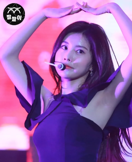 아이즈원 출신 강혜원 겨로즈업