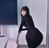 신나린 미시룩 입고 화보