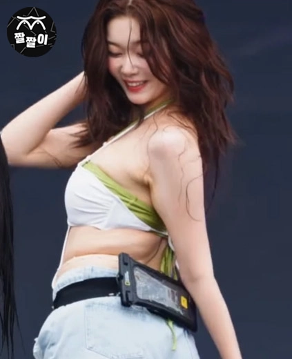 워터밤 츠키 푸짐한 비키니 몸매
