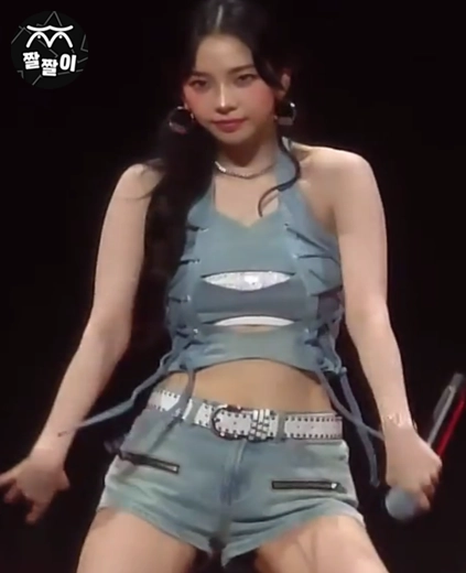 에스파 카리나 시원한 의상 TIMA 공연