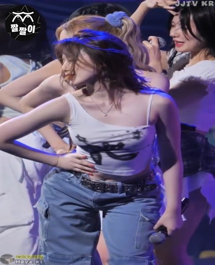 몰캉몰캉 민소매 슈화 미드