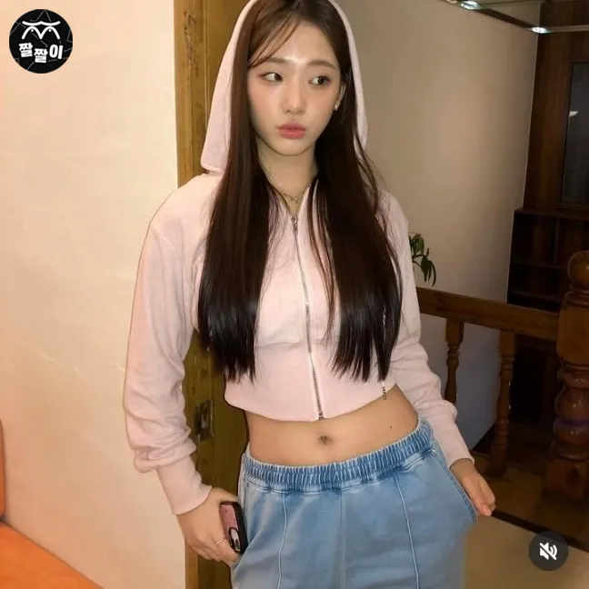 ck언더웨어 브라 노출