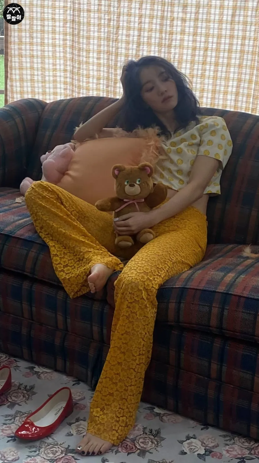 오마이걸 배유빈 발바닥 노출 모음