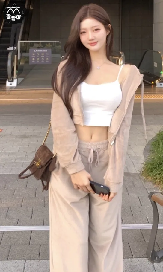 청순한 느낌의 끈나시