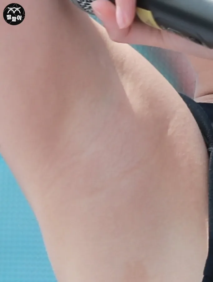 오마이골 유아 브라+겨드랑이 노출 클로즈업