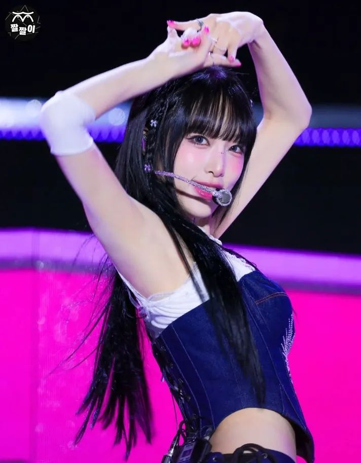 네모네모 최예나 매끈한 야드랑이