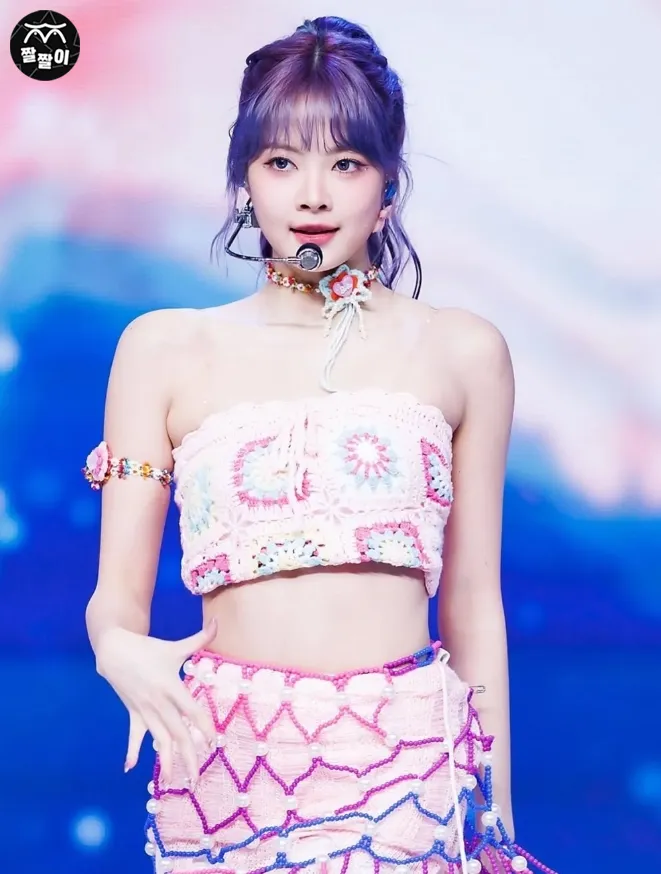 튜브탑 의상 르세라핌 은채 접겨