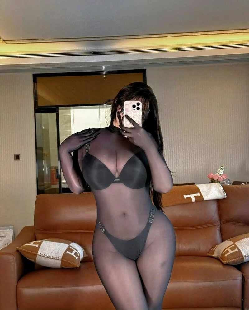 찢고 싶은 전신 검스녀