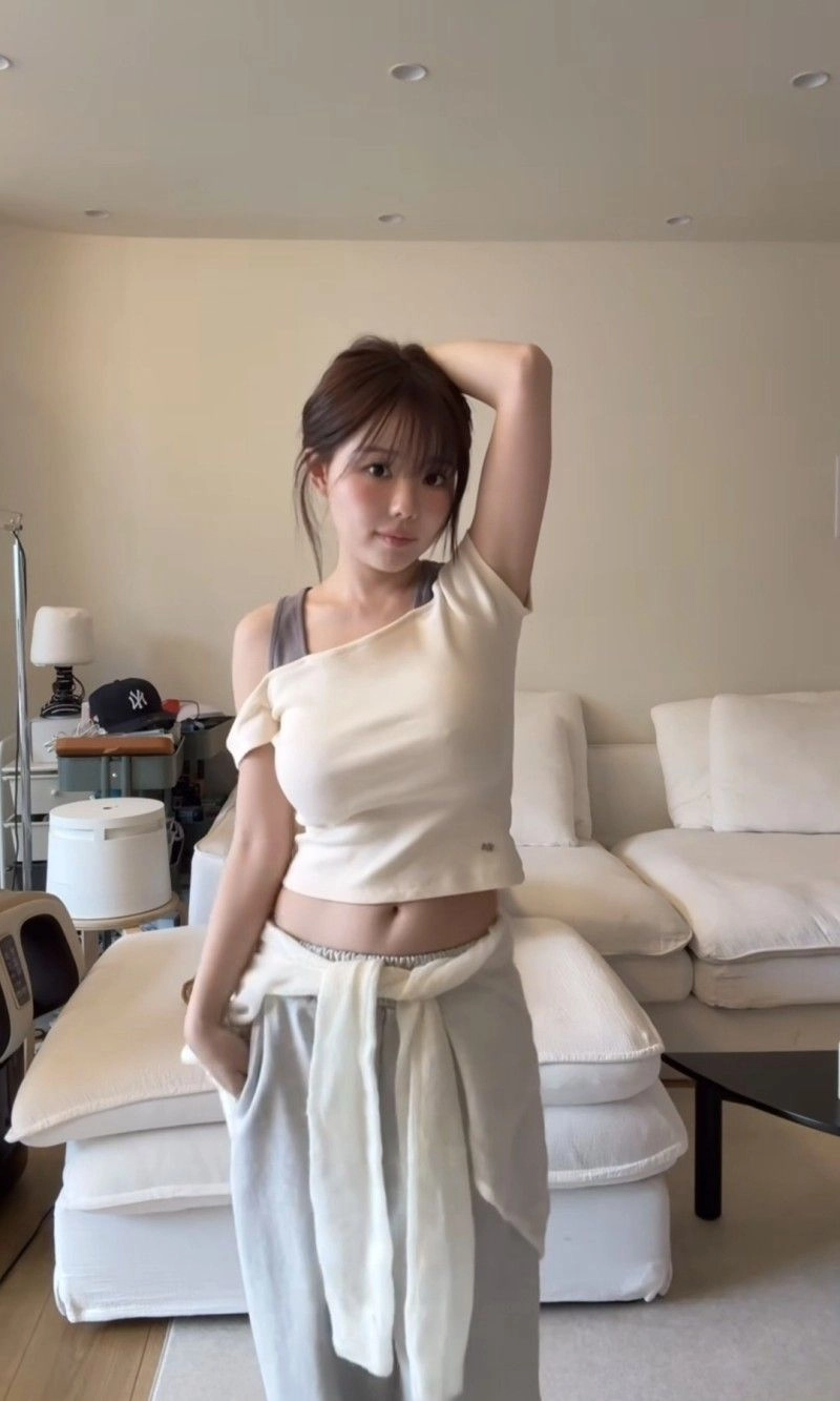 얼짱시대 65G컵 유부녀 홍영기 노브라~