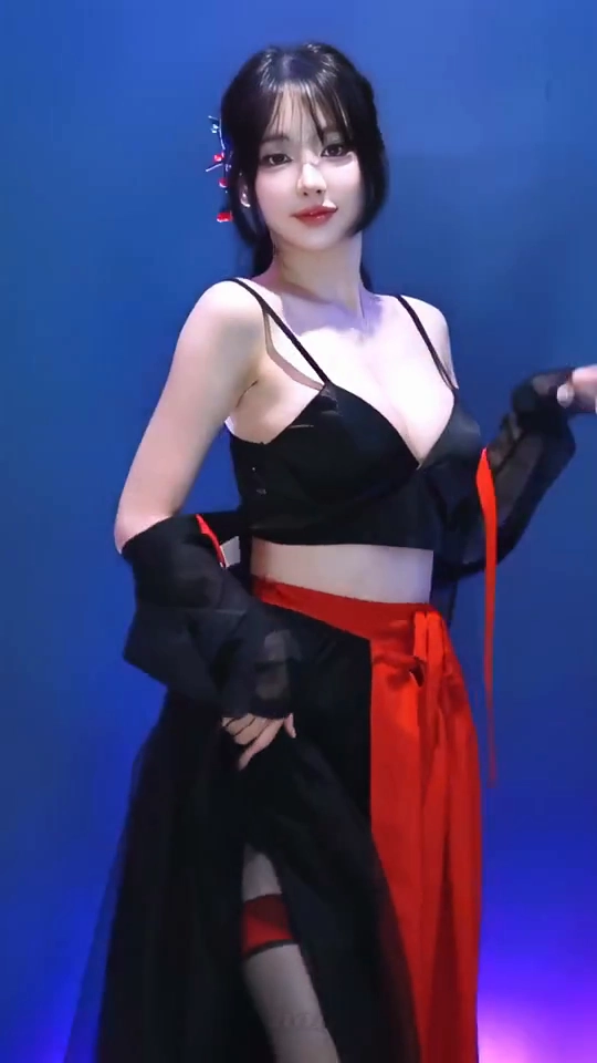 아이돌 급 와꾸 쑤지 미드 노출