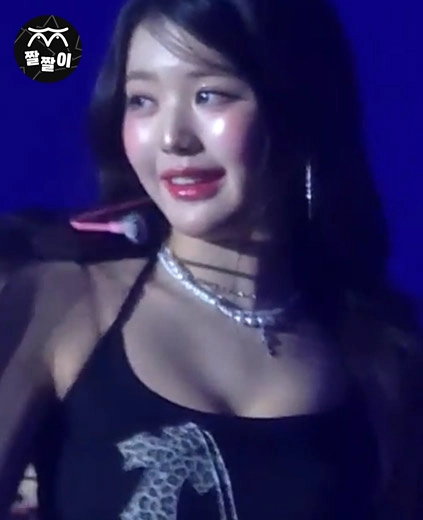 살쪄서 폼 미쳐날뛰는 장원영 몸매