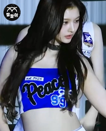 엔믹스 설윤 새하얀 육덕 벅지