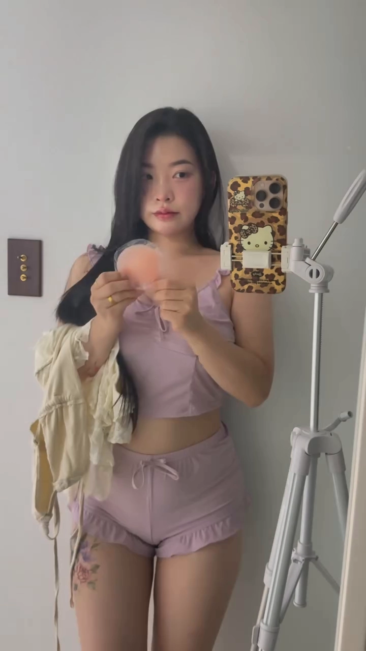 설유화 룩북