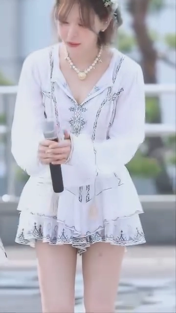 레드벨벳 웬디 방심 슴가 노출
